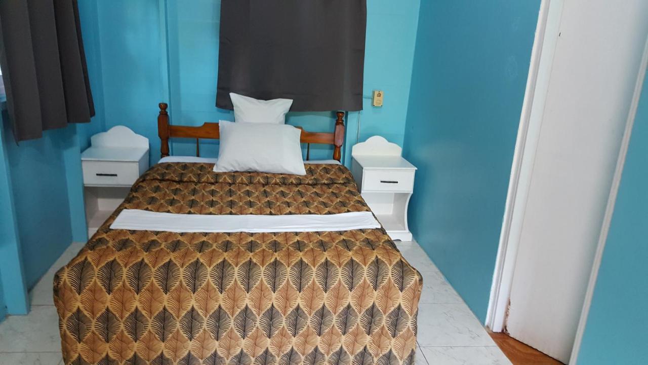 Chez Ophelia Cottage Apartments Roseau Eksteriør billede